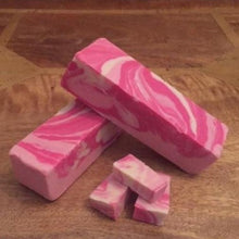 Load image into Gallery viewer, Pink Gin Fudge