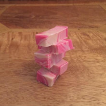 Load image into Gallery viewer, Pink Gin Fudge