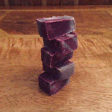 Load image into Gallery viewer, Parma Violet Gin Fudge