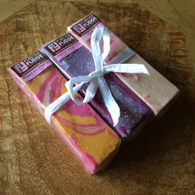 Load image into Gallery viewer, Gin Gift Bar Triple Pack