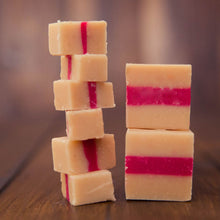 Load image into Gallery viewer, Jammie Dodger Fudge