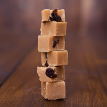 Load image into Gallery viewer, Rum and Raisin Fudge