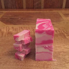 Load image into Gallery viewer, Pink Gin Fudge
